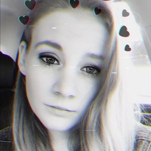 Meet your Posher, Pauline